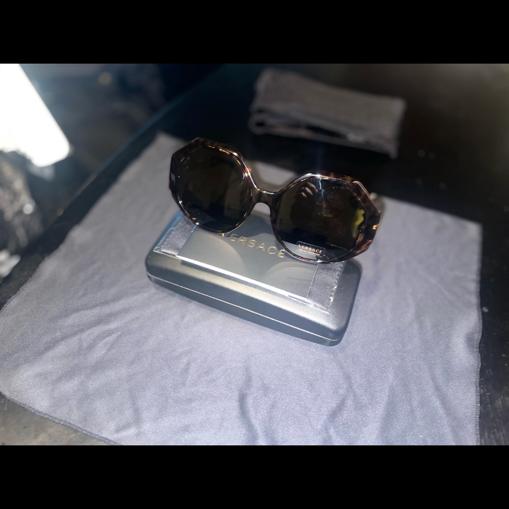 Authentic Versace Sunglasses - Picture 14 of 14
